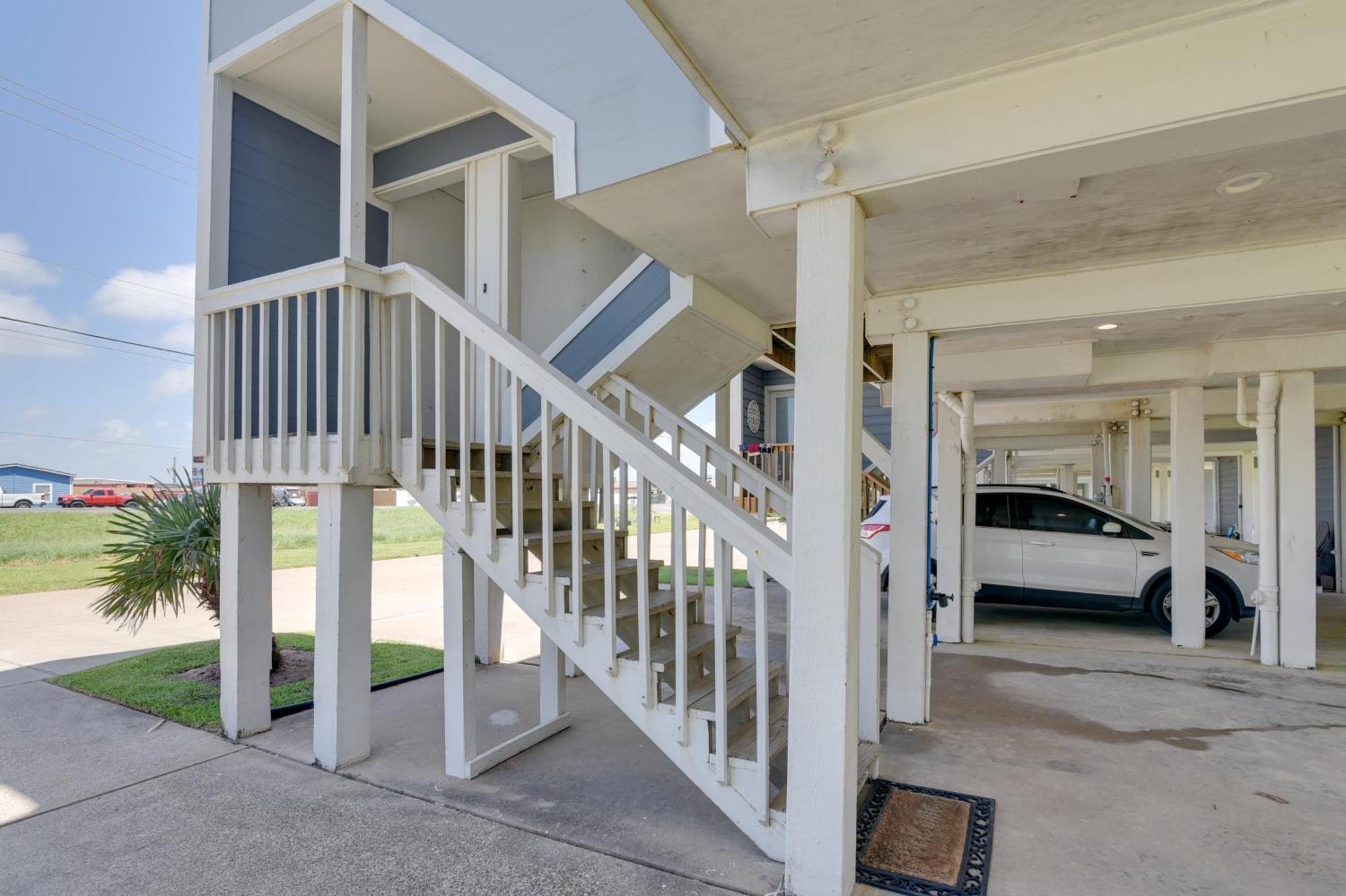 Galveston Townhome With Balconies Walk To Beach! Luaran gambar