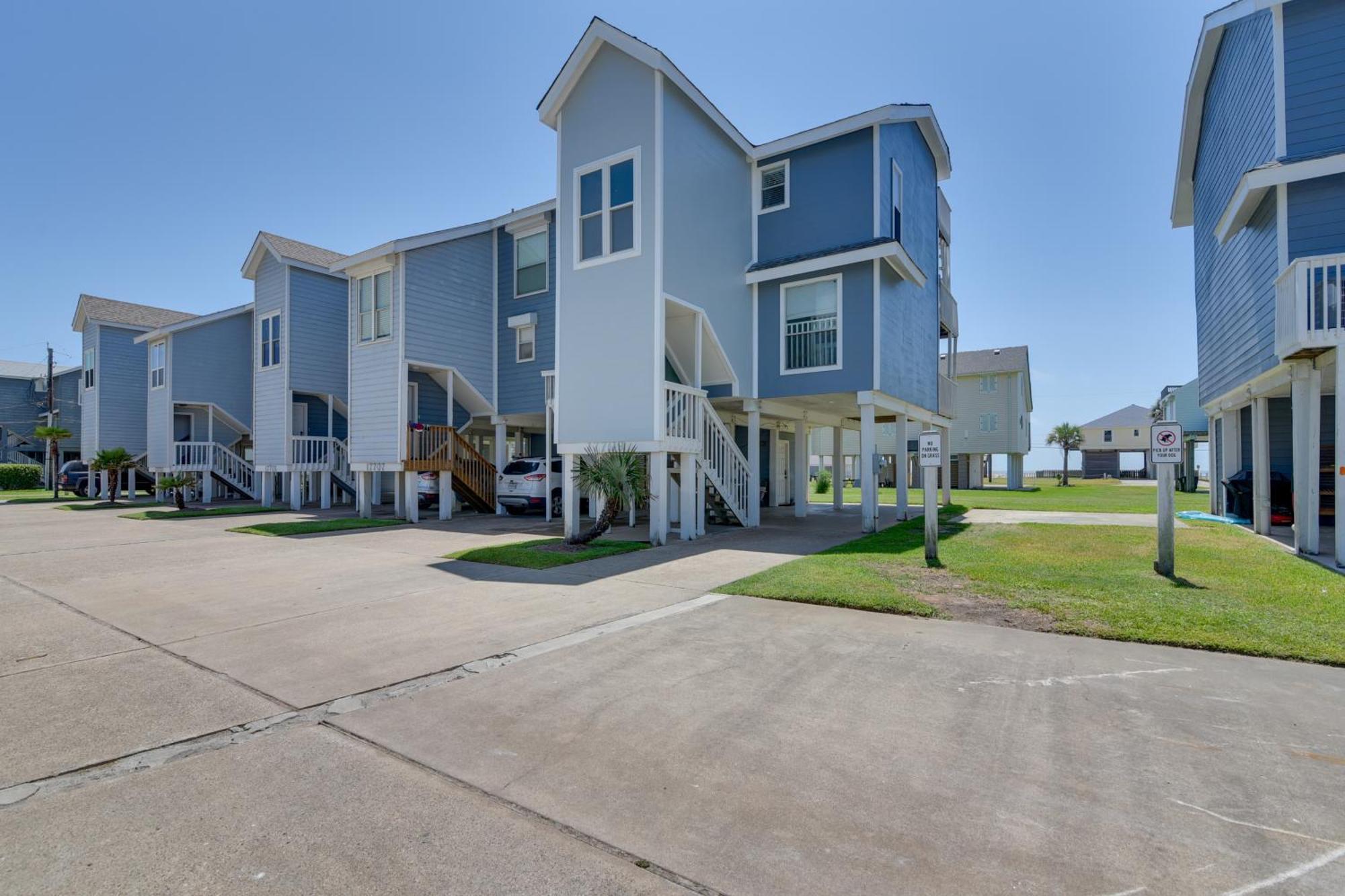 Galveston Townhome With Balconies Walk To Beach! Luaran gambar