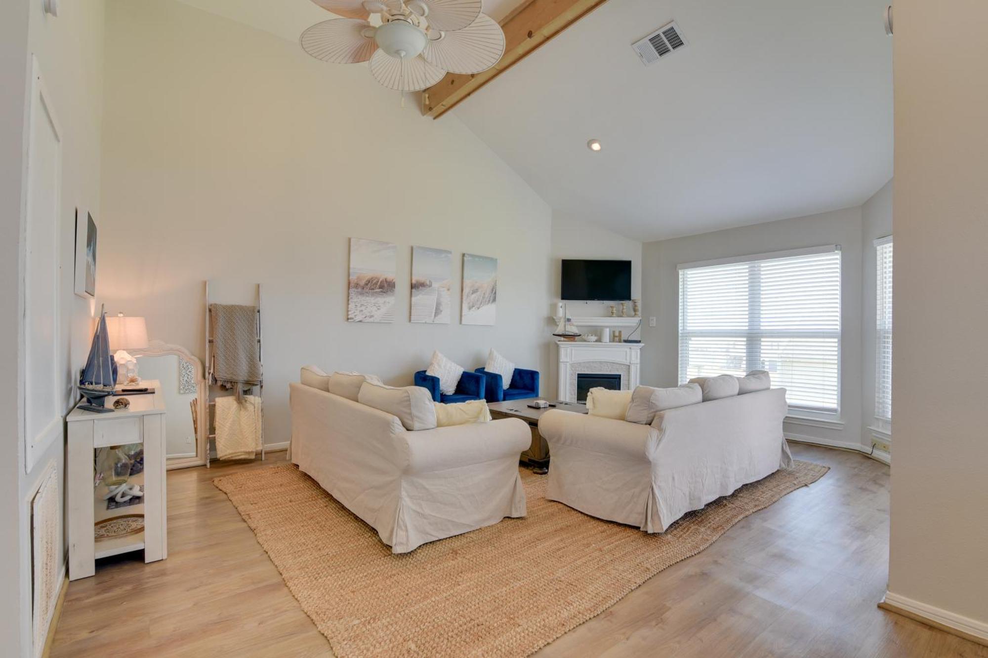 Galveston Townhome With Balconies Walk To Beach! Luaran gambar